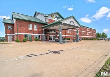 200 COMFORT Drive, Jacksonville, Illinois, ,Commercial Sale,For Sale,COMFORT,RMACA1042601