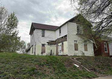 530 MONROE Street, Quincy, Illinois, 3 Bedrooms Bedrooms, ,2 BathroomsBathrooms,Residential,For Sale,MONROE,RMACA1042975