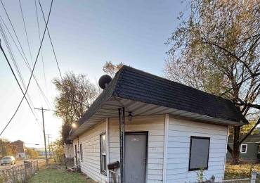 2414 MONROE Street, Peoria, Illinois, 2 Bedrooms Bedrooms, ,1 BathroomBathrooms,Residential,For Sale,MONROE,RMAPA1262413