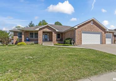 1428 Horse Creek Trail, Pawnee, Illinois, 6 Bedrooms Bedrooms, ,3 BathroomsBathrooms,Residential,For Sale,Horse Creek,RMACA1043247