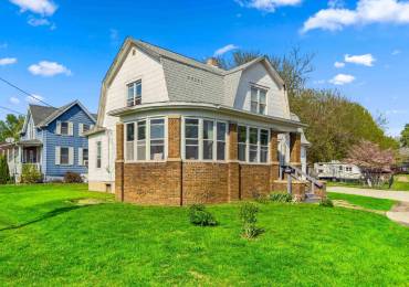 389 AVENUE A Street, Canton, Illinois, 3 Bedrooms Bedrooms, ,1 BathroomBathrooms,Residential,For Sale,AVENUE A,RMAPA1265940