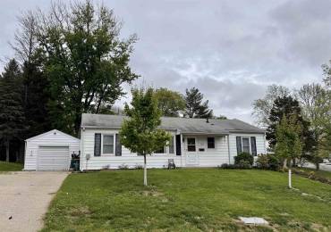 1334 PARKVIEW Drive, Macomb, Illinois, 3 Bedrooms Bedrooms, ,1 BathroomBathrooms,Residential,For Sale,PARKVIEW,RMAPA1265950
