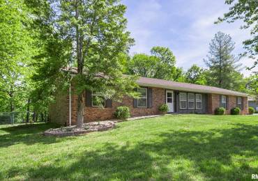 124 Spring Arbor Drive, Carbondale, Illinois, 4 Bedrooms Bedrooms, ,2 BathroomsBathrooms,Residential,For Sale,Spring Arbor,RMAPA1265932