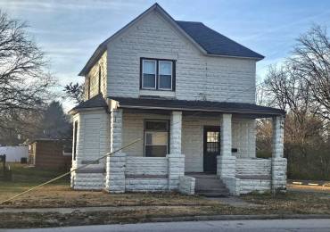 428 MAIN Street, Lewistown, Illinois, 3 Bedrooms Bedrooms, ,1 BathroomBathrooms,Residential,For Sale,MAIN,RMAPA1262565