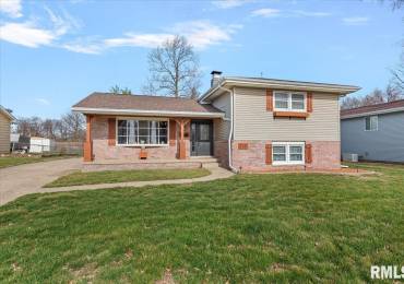 2721 DELAWARE Drive, Springfield, Illinois, 4 Bedrooms Bedrooms, ,2 BathroomsBathrooms,Residential,For Sale,DELAWARE,RMACA1043285