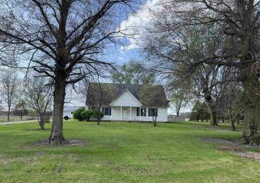 1467 Old Route 36 Highway, Winchester, Illinois, 1 Bedroom Bedrooms, ,1 BathroomBathrooms,Residential,For Sale,Old Route 36,RMACA1042974