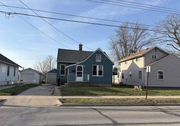 714 ASH Street, Canton, Illinois, 2 Bedrooms Bedrooms, ,1 BathroomBathrooms,Residential,For Sale,ASH,RMAPA1265221