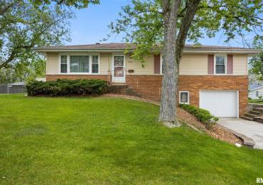2706 HUNTINGTON Drive, Peoria, Illinois, 3 Bedrooms Bedrooms, ,1 BathroomBathrooms,Residential,For Sale,HUNTINGTON,RMAPA1265977