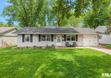 18 NOTTINGHAM Drive, Chatham, Illinois, 3 Bedrooms Bedrooms, ,1 BathroomBathrooms,Residential,For Sale,NOTTINGHAM,RMACA1043291