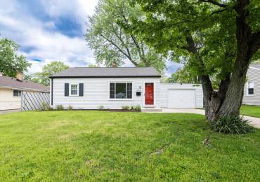 2909 VICTORIA Avenue, Peoria, Illinois, 2 Bedrooms Bedrooms, ,1 BathroomBathrooms,Residential,For Sale,VICTORIA,RMAPA1266050