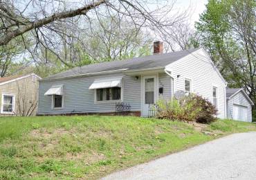 325 WHITE Street, Macomb, Illinois, 2 Bedrooms Bedrooms, ,1 BathroomBathrooms,Residential,For Sale,WHITE,RMAPA1266054