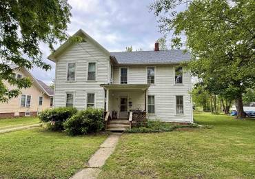 203 WATER Street, London Mills, Illinois, 2 Bedrooms Bedrooms, ,2 BathroomsBathrooms,Residential,For Sale,WATER,RMACA1043389