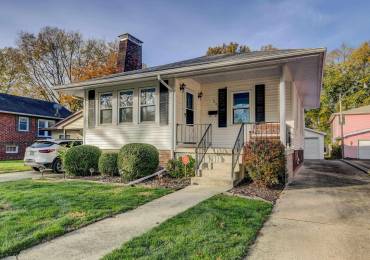 1833 DOUGLAS Avenue, Springfield, Illinois, 3 Bedrooms Bedrooms, ,1 BathroomBathrooms,Residential,For Sale,DOUGLAS,RMACA1043396