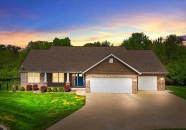 4 VALLEY HIGH Drive, Pekin, Illinois, 4 Bedrooms Bedrooms, ,3 BathroomsBathrooms,Residential,For Sale,VALLEY HIGH,RMAPA1266110