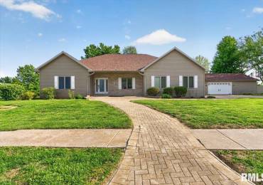 217 HUNTINGTON Drive, Auburn, Illinois, 5 Bedrooms Bedrooms, ,6 BathroomsBathrooms,Residential,For Sale,HUNTINGTON,RMACA1043401