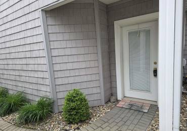 530 HARBOR POINTE Drive, East Peoria, Illinois, 2 Bedrooms Bedrooms, ,1 BathroomBathrooms,Residential,For Sale,HARBOR POINTE,RMAPA1266121