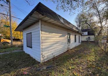 2414 MONROE Street, Peoria, Illinois, 2 Bedrooms Bedrooms, ,Residential,For Sale,MONROE,RMAPA1266269