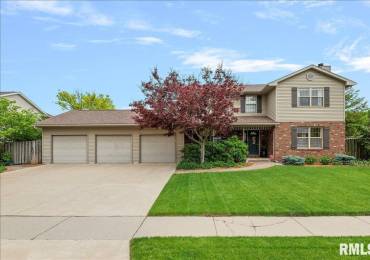 312 Westwinds Drive, Jacksonville, Illinois, 4 Bedrooms Bedrooms, ,2 BathroomsBathrooms,Residential,For Sale,Westwinds,RMACA1043803