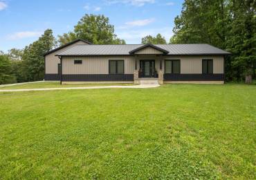11323 LINN Road, Benton, Illinois, 3 Bedrooms Bedrooms, ,2 BathroomsBathrooms,Residential,For Sale,LINN,RMAPA1266673