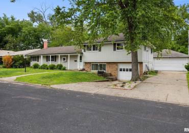4004 BROOKRIDGE Place, Peoria, Illinois, 3 Bedrooms Bedrooms, ,2 BathroomsBathrooms,Residential,For Sale,BROOKRIDGE,RMAPA1266657