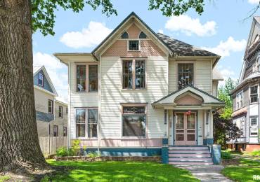 524 BROAD Street, Galesburg, Illinois, 5 Bedrooms Bedrooms, ,2 BathroomsBathrooms,Residential,For Sale,BROAD,RMACA1043858