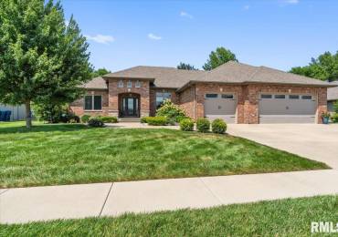 1809 FOREST GLEN Street, Chatham, Illinois, 3 Bedrooms Bedrooms, ,2 BathroomsBathrooms,Residential,For Sale,FOREST GLEN,RMACA1043915