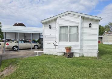 326 ACORN Drive, Quincy, Illinois, 3 Bedrooms Bedrooms, ,2 BathroomsBathrooms,Manufactured In Park,For Sale,ACORN,RMACA1043984