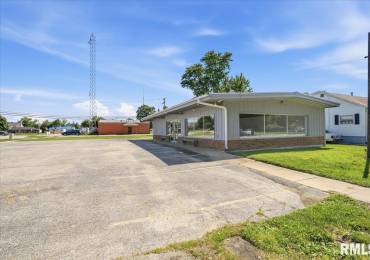 200 WALNUT Street, Chatham, Illinois, ,Commercial Sale,For Sale,WALNUT,RMACA1044088