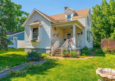 310 6TH Street, Lincoln, Illinois, 4 Bedrooms Bedrooms, ,1 BathroomBathrooms,Residential,For Sale,6TH,RMACA1044204