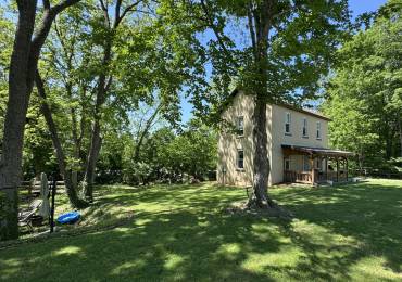 104 Heacock Street, Jonesboro, Illinois, 2 Bedrooms Bedrooms, ,1 BathroomBathrooms,Residential,For Sale,Heacock,RMAPA1267188
