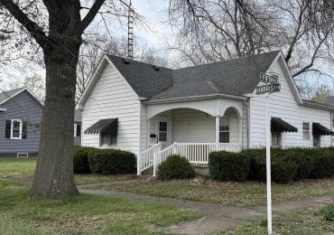 221 HARRIS Street, Petersburg, Illinois, 2 Bedrooms Bedrooms, ,1 BathroomBathrooms,Residential,For Sale,HARRIS,RMACA1044271
