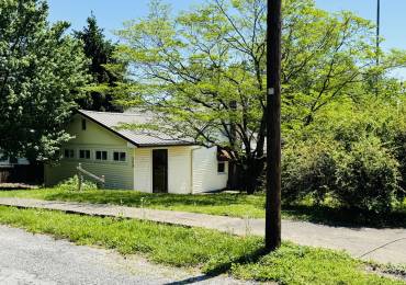 208 POPLAR Street, Cobden, Illinois, 2 Bedrooms Bedrooms, ,1 BathroomBathrooms,Residential,For Sale,POPLAR,RMAPA1267191
