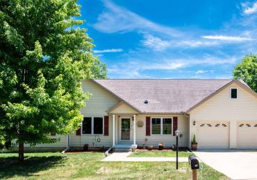 1434 TIFFANY Drive, Peoria, Illinois, 6 Bedrooms Bedrooms, ,3 BathroomsBathrooms,Residential,For Sale,TIFFANY,RMAPA1267198