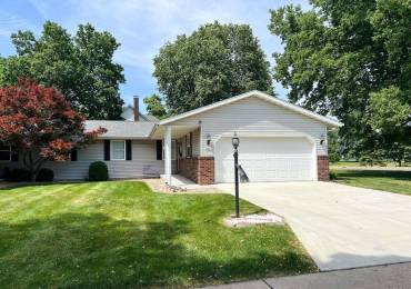 842 MAIN Street, Washington TWP, Illinois, 2 Bedrooms Bedrooms, ,3 BathroomsBathrooms,Residential,For Sale,MAIN,RMAPA1267222
