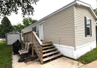 116 Willow Oak Drive, Morton, Illinois, 2 Bedrooms Bedrooms, ,1 BathroomBathrooms,Manufactured In Park,For Sale,Willow Oak,RMAPA1267302