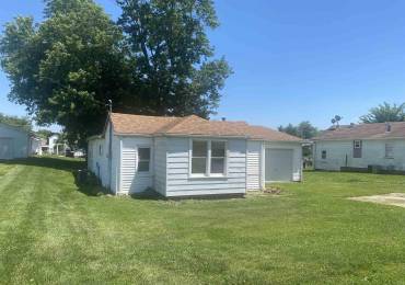 811 10TH Avenue, Canton, Illinois, 3 Bedrooms Bedrooms, ,1 BathroomBathrooms,Residential,For Sale,10TH,RMAPA1267316