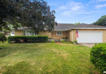 1702 CHRISTINE Avenue, Peoria, Illinois, 3 Bedrooms Bedrooms, ,2 BathroomsBathrooms,Residential,For Sale,CHRISTINE,RMAPA1267256