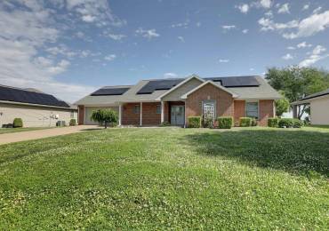 2809 PARKWOOD Drive, Quincy, Illinois, 3 Bedrooms Bedrooms, ,2 BathroomsBathrooms,Residential,For Sale,PARKWOOD,RMACA1044381