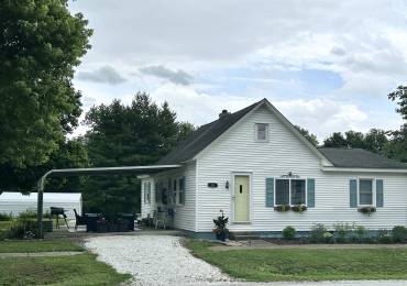 200 STATE Street, Concord, Illinois, 2 Bedrooms Bedrooms, ,1 BathroomBathrooms,Residential,For Sale,STATE,RMACA1044391
