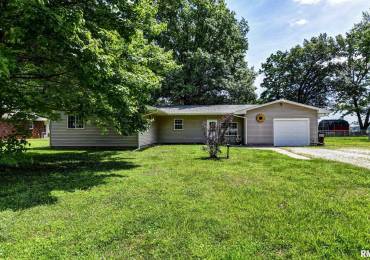 214 PARKER Street, Taylorville, Illinois, 4 Bedrooms Bedrooms, ,2 BathroomsBathrooms,Residential,For Sale,PARKER,RMACA1044298
