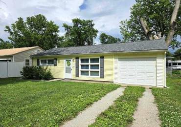 1913 12TH Street, Quincy, Illinois, 2 Bedrooms Bedrooms, ,1 BathroomBathrooms,Residential,For Sale,12TH,RMACA1044407