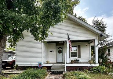305 LINCOLN Street, Harrisburg, Illinois, 2 Bedrooms Bedrooms, ,1 BathroomBathrooms,Residential,For Sale,LINCOLN,RMAPA1263605