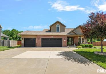 911 CYPRESS Drive, Chatham, Illinois, 5 Bedrooms Bedrooms, ,3 BathroomsBathrooms,Residential,For Sale,CYPRESS,RMACA1044478