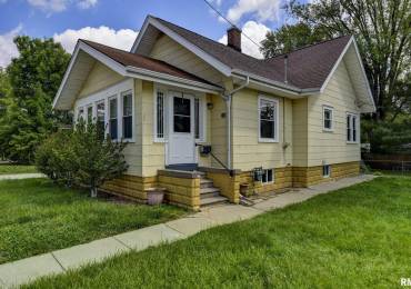 310 CHEROKEE Street, Taylorville, Illinois, 1 Bedroom Bedrooms, ,1 BathroomBathrooms,Residential,For Sale,CHEROKEE,RMACA1043542
