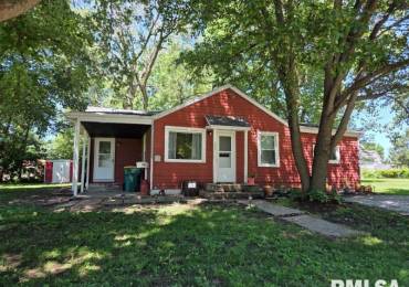 308 BONHAM Street, Macomb, Illinois, 3 Bedrooms Bedrooms, ,1 BathroomBathrooms,Residential,For Sale,BONHAM,RMAPA1267551