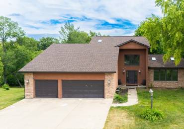 1318 AMANDA Drive, Metamora, Illinois, 5 Bedrooms Bedrooms, ,3 BathroomsBathrooms,Residential,For Sale,AMANDA,RMAPA1267259
