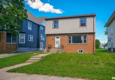 1016 ELMWOOD Avenue, Peoria, Illinois, 3 Bedrooms Bedrooms, ,1 BathroomBathrooms,Residential,For Sale,ELMWOOD,RMAPA1267569