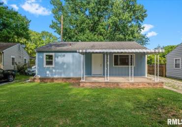 8 DOUGLAS Court, Springfield, Illinois, 2 Bedrooms Bedrooms, ,1 BathroomBathrooms,Residential,For Sale,DOUGLAS,RMACA1044565