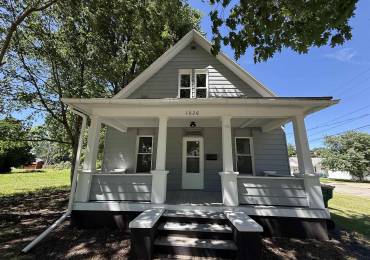 1026 CARROLL Street, Macomb, Illinois, 2 Bedrooms Bedrooms, ,2 BathroomsBathrooms,Residential,For Sale,CARROLL,RMAPA1267594