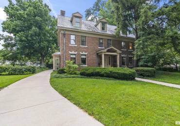 1340 Wiggins Avenue, Springfield, Illinois, 5 Bedrooms Bedrooms, ,2 BathroomsBathrooms,Residential,For Sale,Wiggins,RMACA1044616